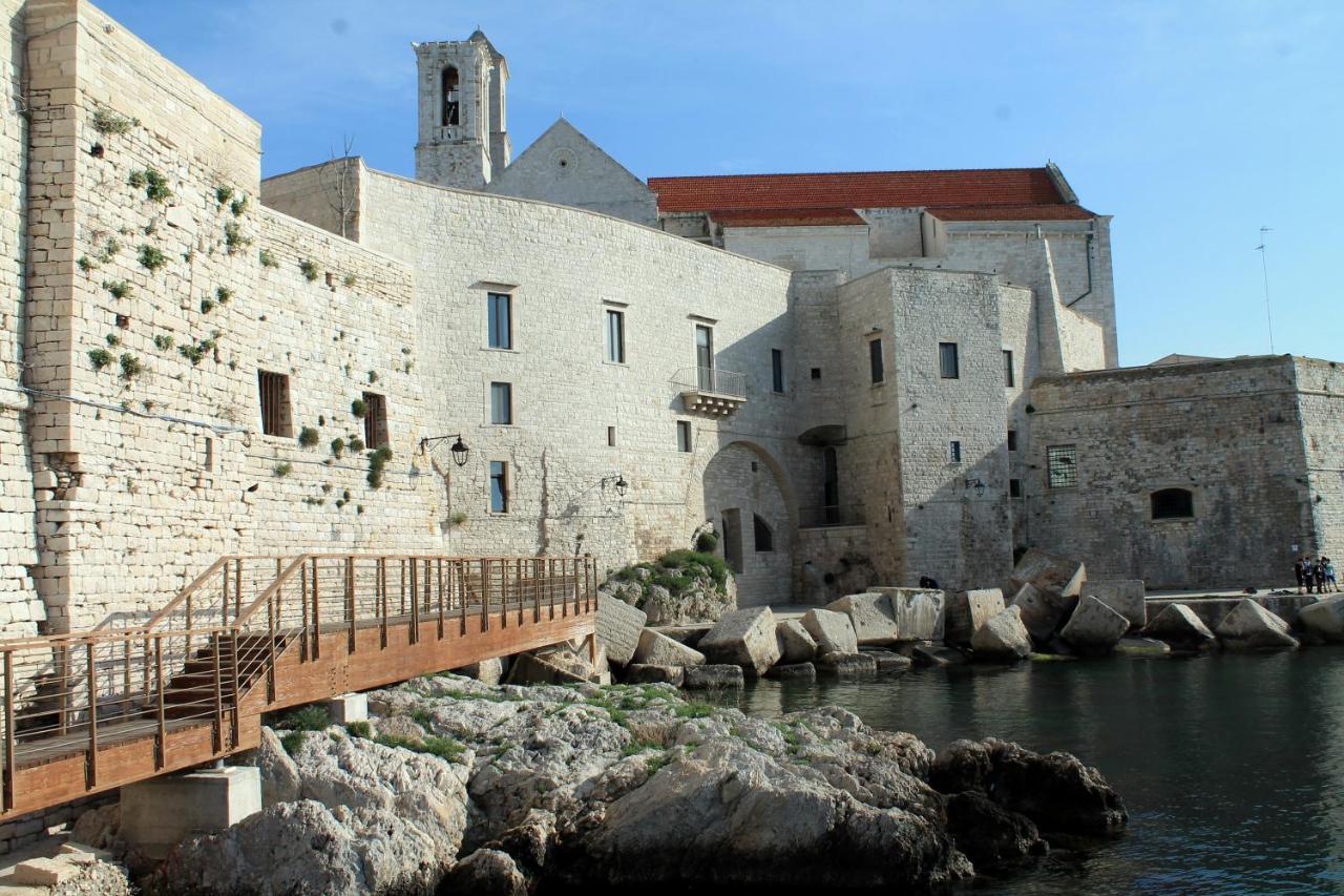 Giovinazzo Historic Apulia Old Town Stone House With Private Patio Apartment Exterior photo